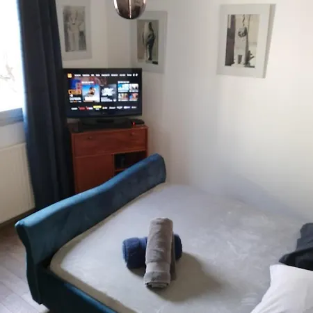 A L'ombre Des Arenes Garage Compris Nimes